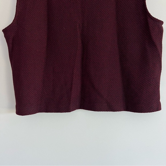 ST. JOHN x Marie Gray Burgundy Black Knit Cropped Mock Neck Sleeveless Top Sz L - Picture 6 of 15